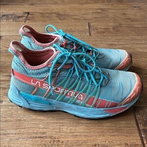 La Sportiva Mutant Mountain Trail Running Shoes Blue Coral Womens Size 7.5